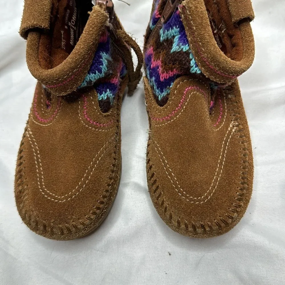 Minnetonka‎ Moccasin Leather Ankle Booties. Girl’s Size 9.